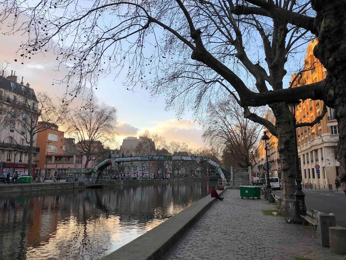 Two Rooms With View Near Canal Paris Apartamento