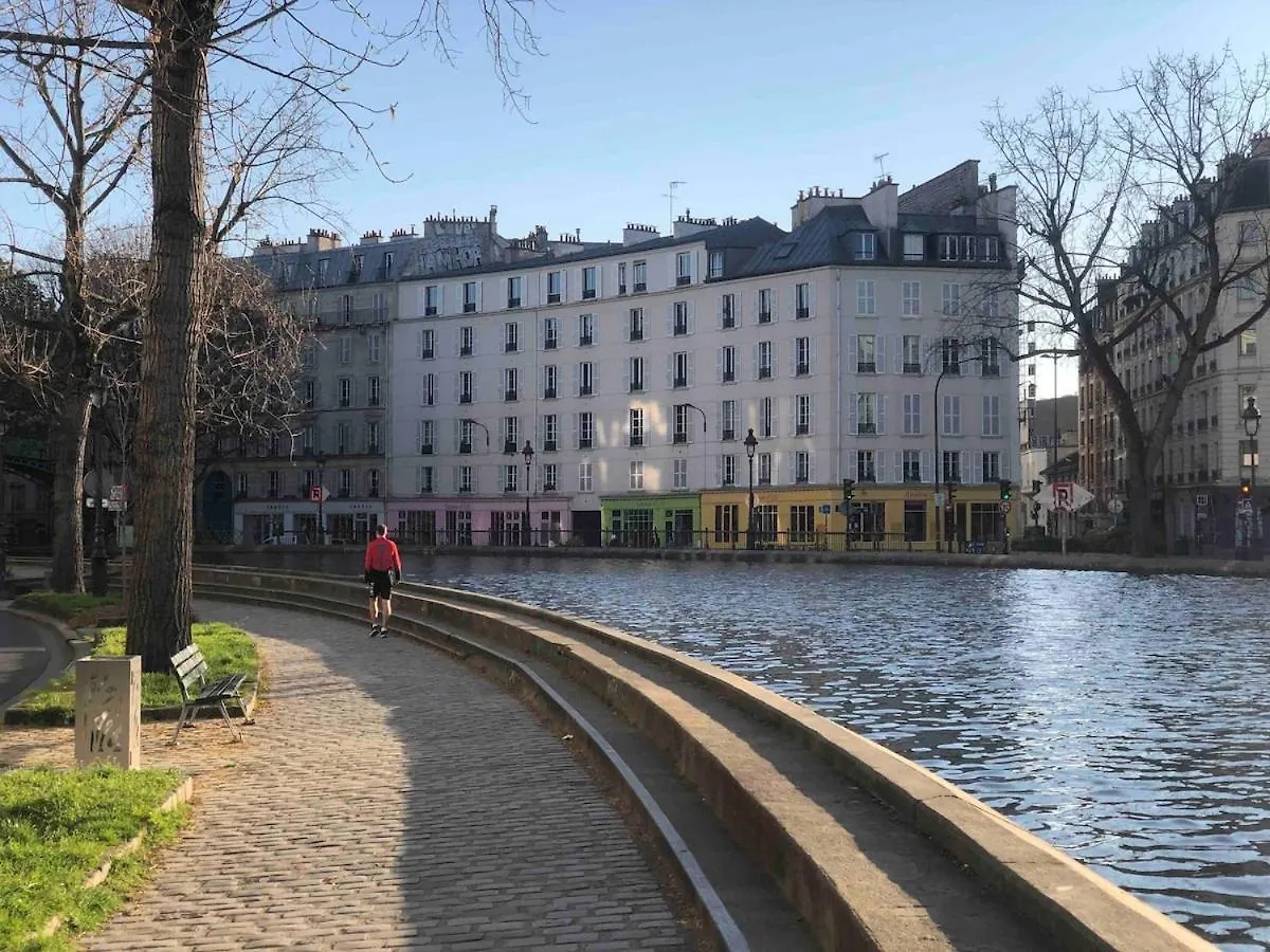 Lejlighed Two Rooms With View Near Canal Paris Frankrig