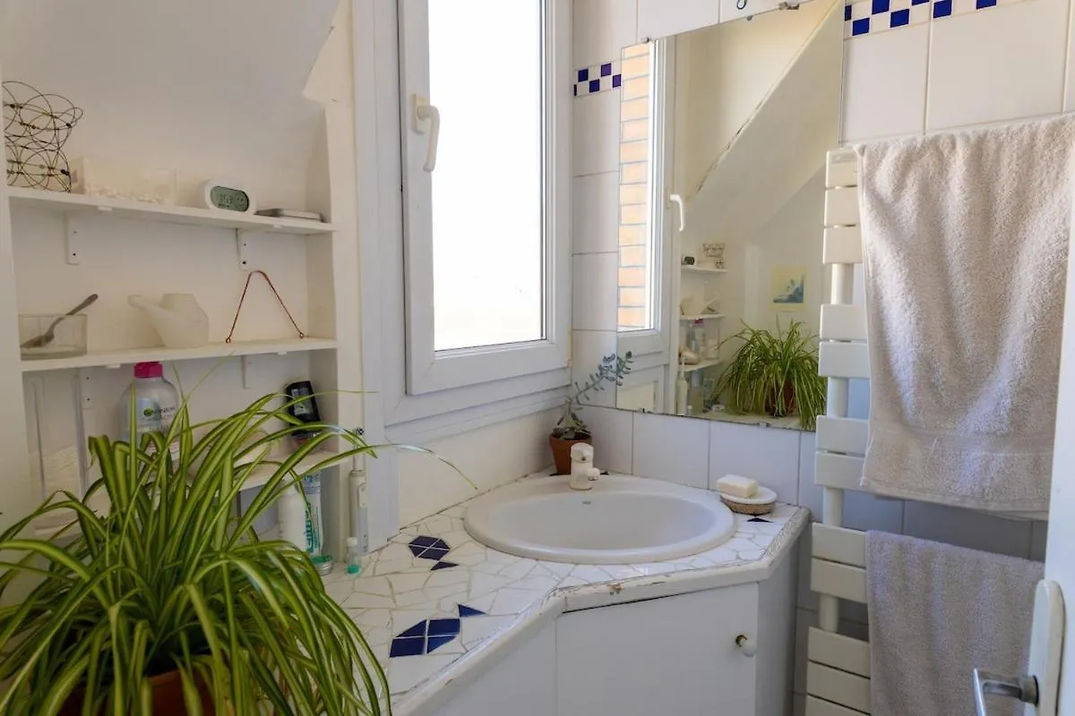 Two Rooms With View Near Canal Paris France